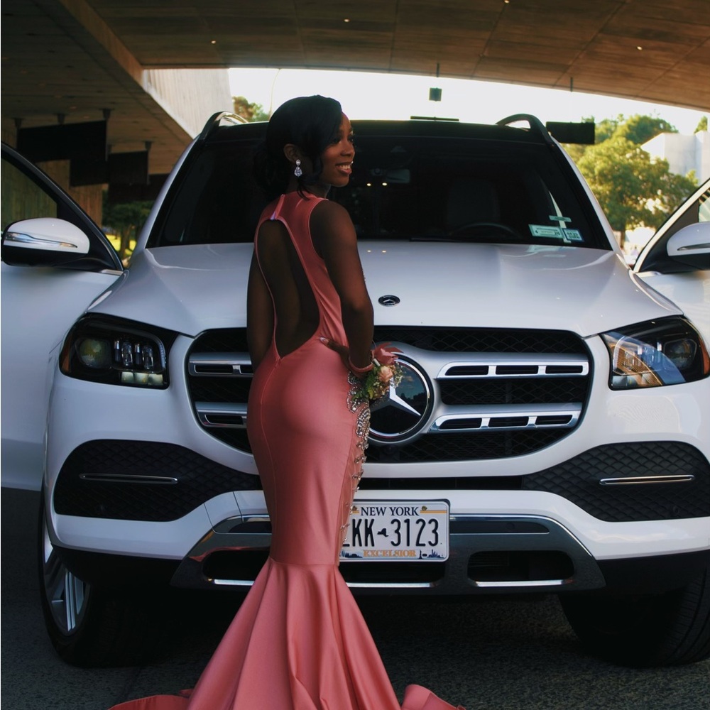 Elegant Pink Prom dress - Picture 2 of 5